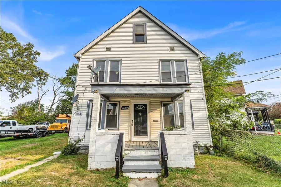11702 Brookfield AVE #2/UP, Cleveland, OH 44135