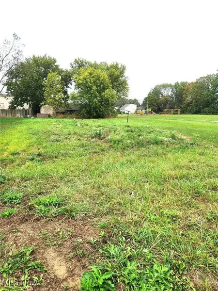 2218 Fowl RD, Elyria, OH 44035
