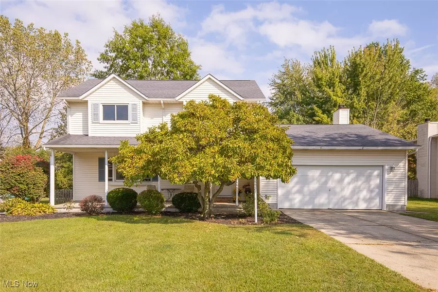 7325 Hidden Glen DR, Amherst, OH 44001