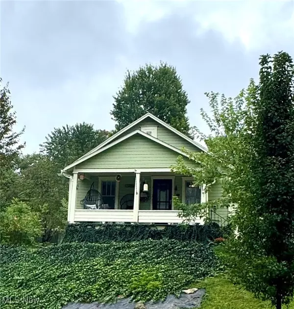 481 Hill ST, Coshocton, OH 43812