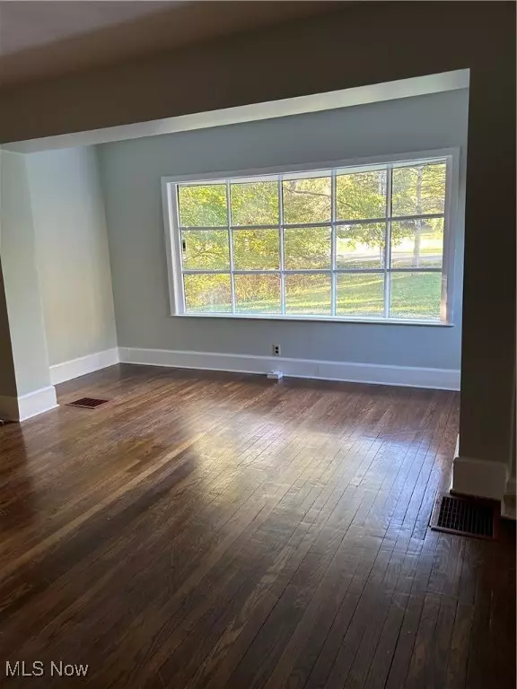 Zanesville, OH 43701,2465 Clay Pike