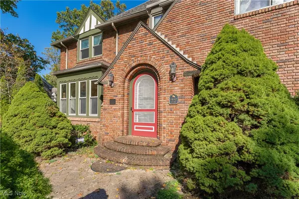 Youngstown, OH 44504,402 Tod LN