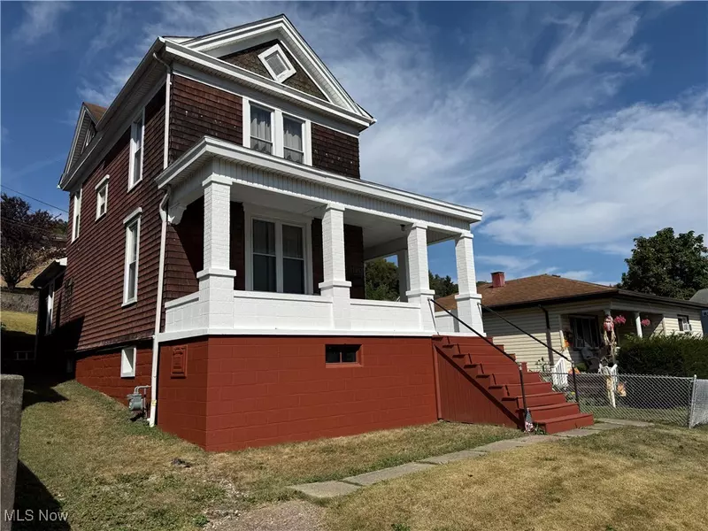 1105 N 6th ST, Martins Ferry, OH 43935