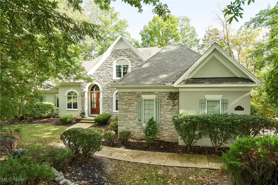 3546 Robert Burns DR, Richfield, OH 44286