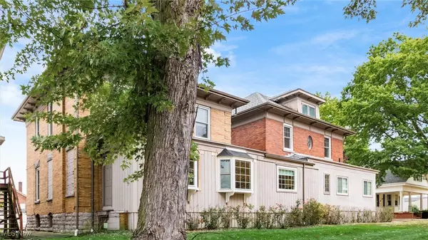 947 Adair AVE, Zanesville, OH 43701