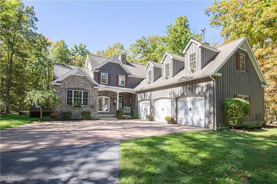 10770 Locust Grove DR, Chardon, OH 44024