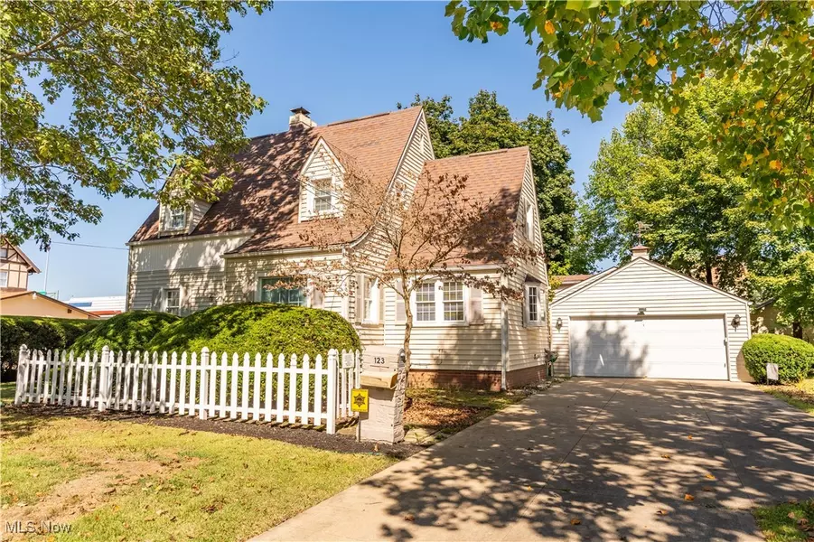 123 28th ST NE, Canton, OH 44714