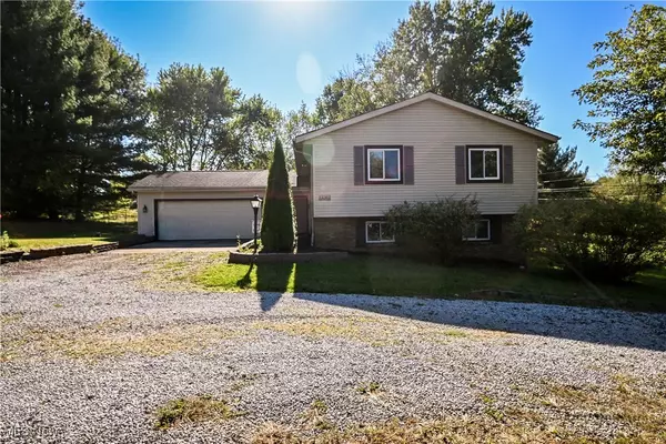 12562 Weygandt ST NW, Canal Fulton, OH 44614
