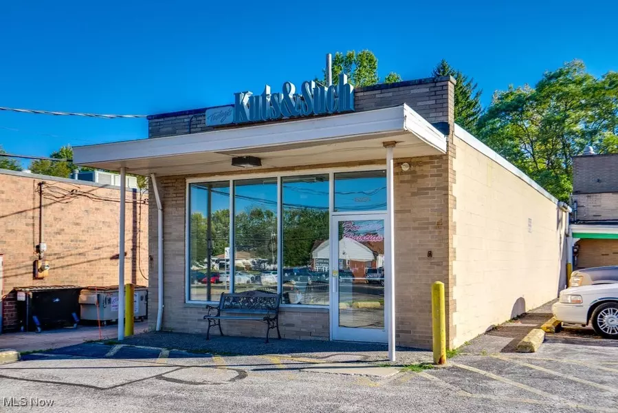 15257 Sheldon RD, Middleburg Heights, OH 44130