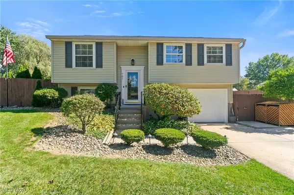 701 Oberlin PL, Austintown, OH 44515