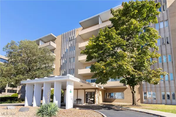 Rocky River, OH 44116,3167 Linden RD #508