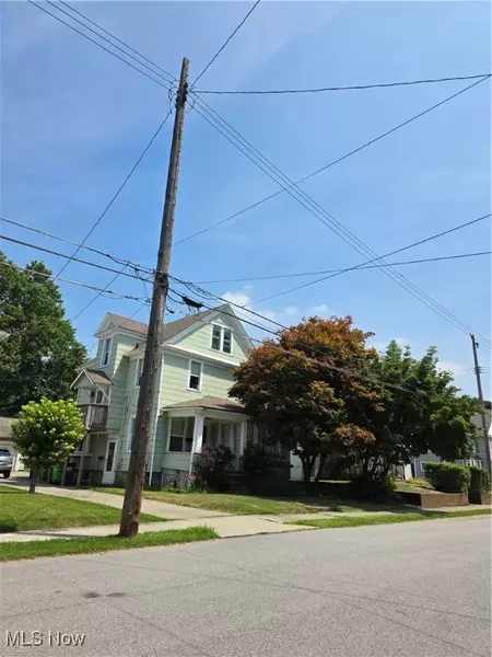 1726 Shaw AVE, Akron, OH 44305