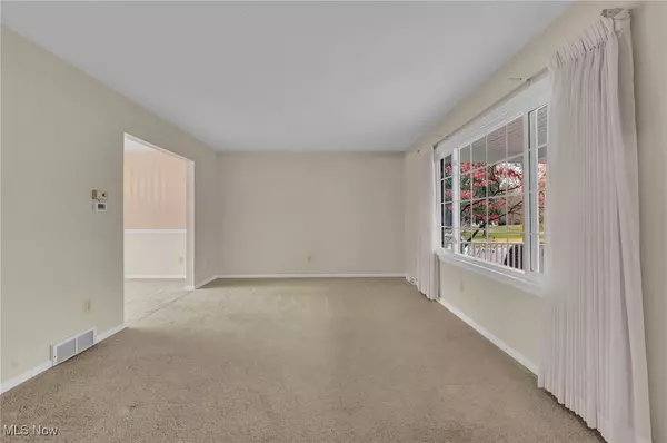 Norton, OH 44203,4211 S Hametown RD