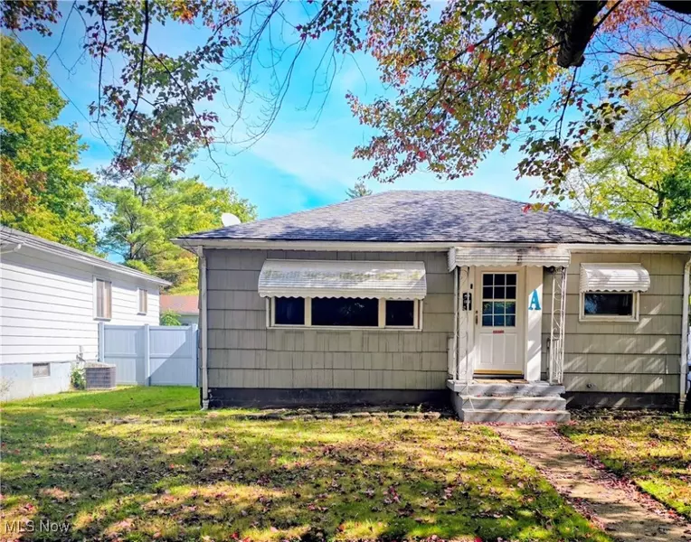 1013 Hardesty, Akron, OH 44320