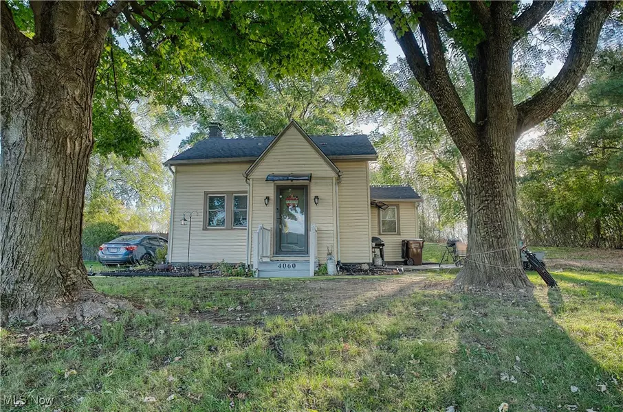 4060 Hambleton AVE NE, Louisville, OH 44641