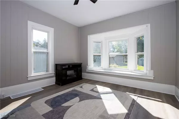 Creston, OH 44217,128 Burbank ST