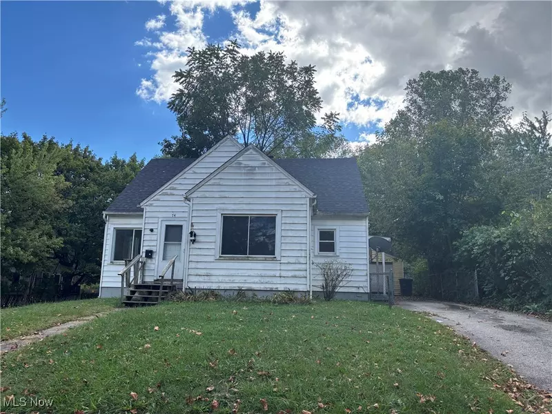 74 Vesper ST, Akron, OH 44310