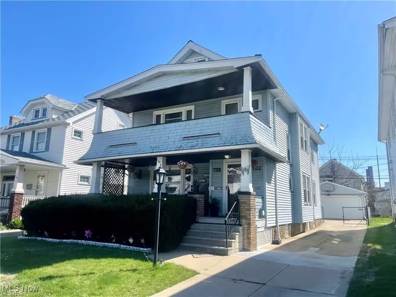 2117 Waterbury RD, Lakewood, OH 44107