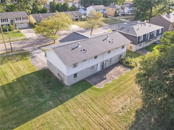 Akron, OH 44313,1623-1625 Liberty DR