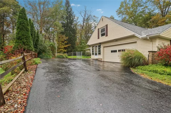 Pepper Pike, OH 44124,33300 S Woodland RD