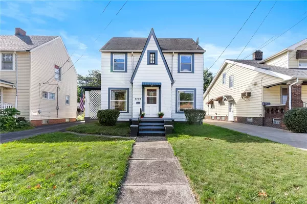 3702 W 116th ST, Cleveland, OH 44111