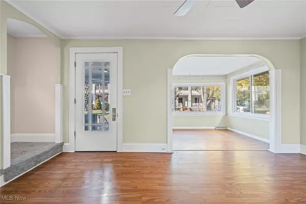 Lakewood, OH 44107,1431 Maile AVE