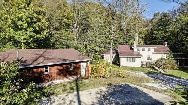 7844 Morningstar DR, Louisville, OH 44641