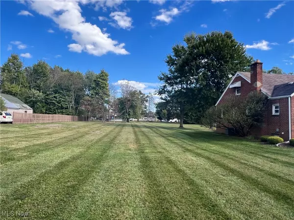 Austintown, OH 44515,225 S Raccoon RD