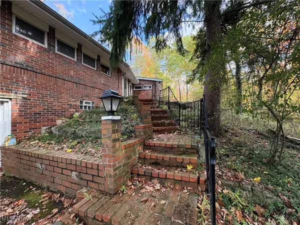 Waite Hill, OH 44094,9991 Gardenside DR