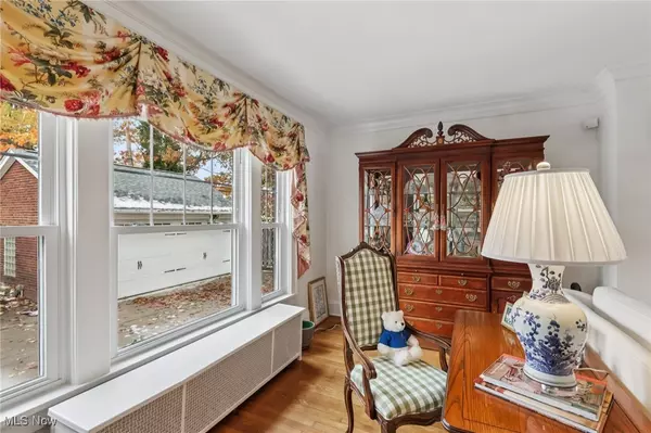 Cleveland Heights, OH 44106,2637 Edgehill RD