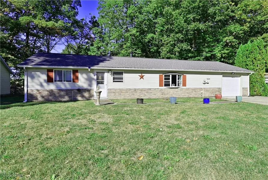 3154 Roanoke DR, Vermilion, OH 44089