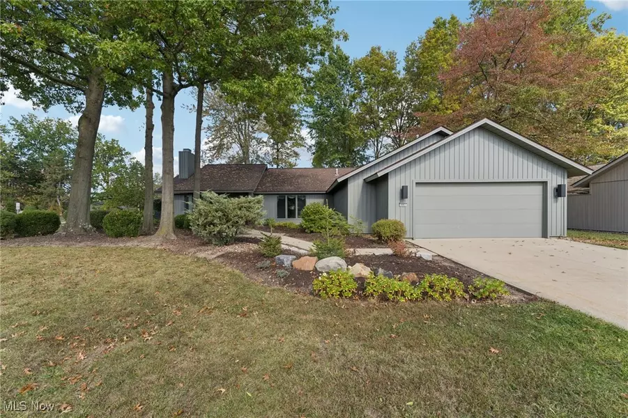 8863 Riverwood DR, North Ridgeville, OH 44039