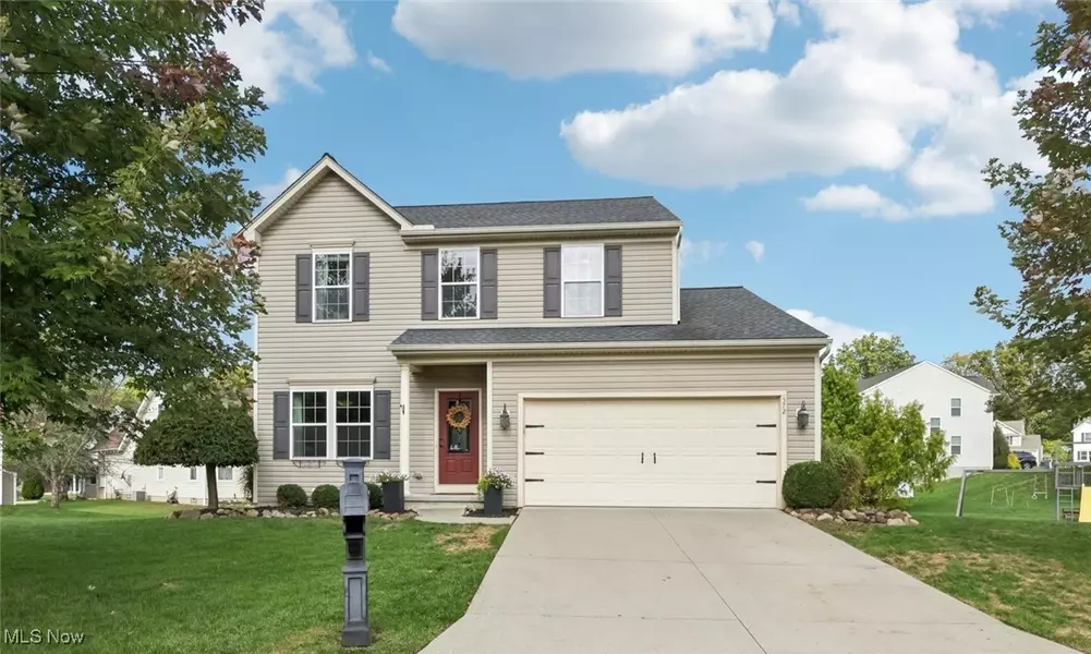 572 Eastglen CIR, Tallmadge, OH 44278