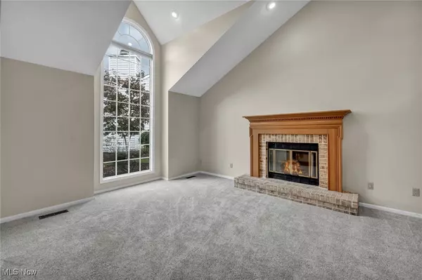 Strongsville, OH 44136,17934 Cambridge OVAL