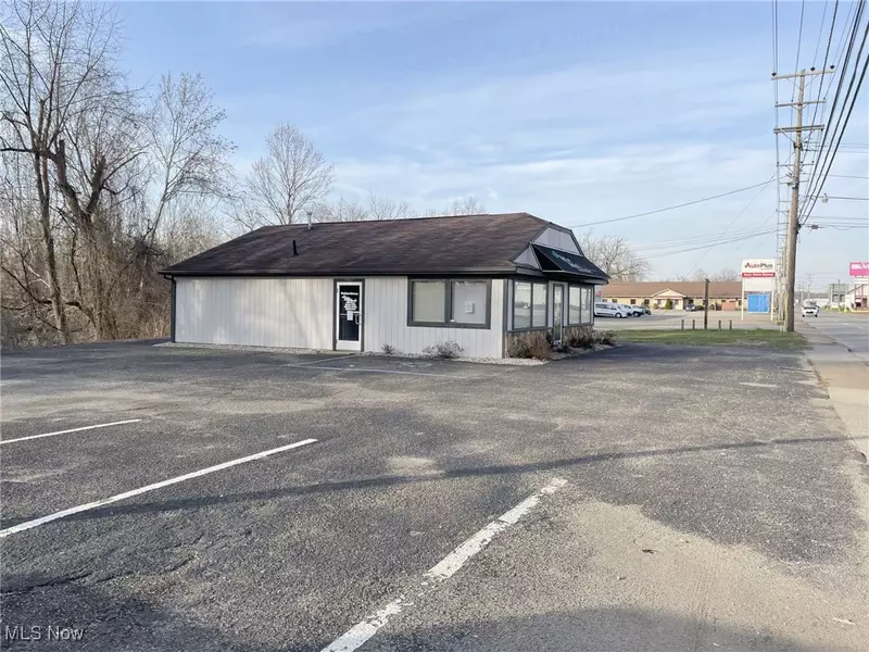 1227 Garfield Avenue, Parkersburg, WV 26101