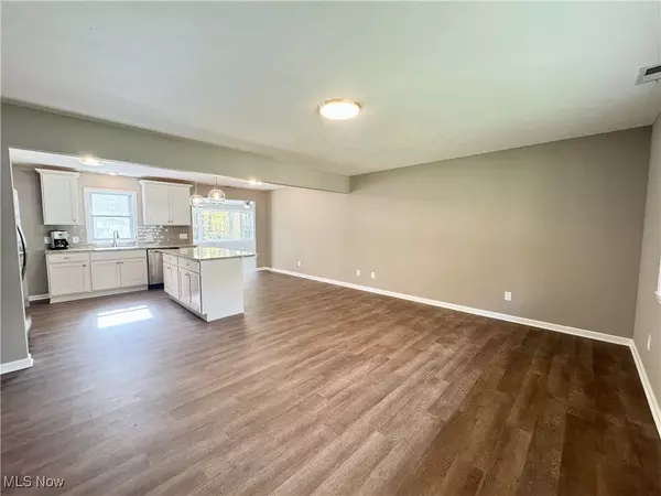 Chesterland, OH 44026,9613 Kim DR