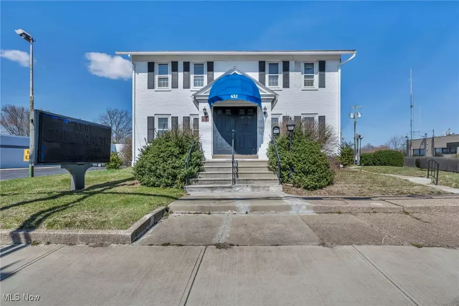 632 Cleveland ST, Elyria, OH 44035