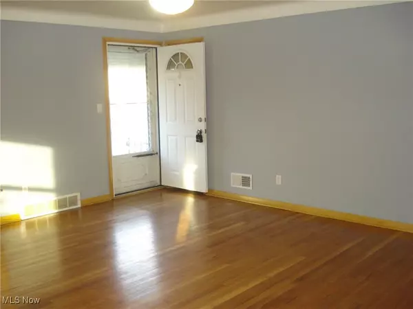 Wickliffe, OH 44092,2253 E 290th ST