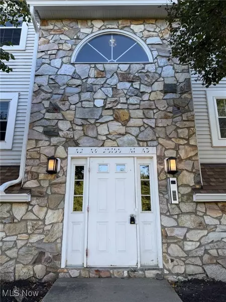 28180 Detroit RD #A2, Westlake, OH 44145