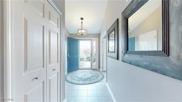 Medina, OH 44256,5653 Lisa OVAL