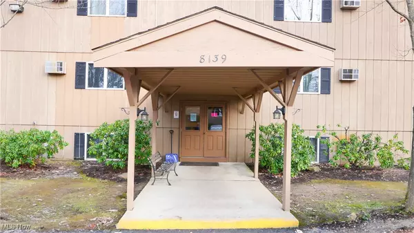 8140 Southwood DR, Garrettsville, OH 44231