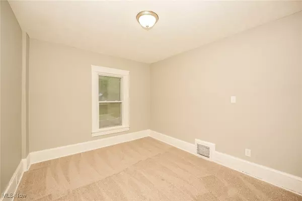 Akron, OH 44314,2104 11th ST