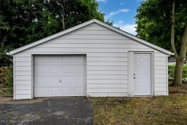 Akron, OH 44301,41 W Woodsdale AVE