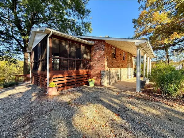 Belpre, OH 45714,905 Ridgewood BLVD