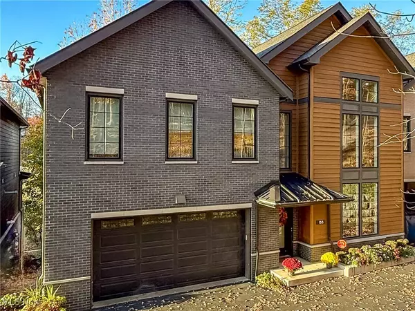 188 Cleveland ST, Chagrin Falls, OH 44022