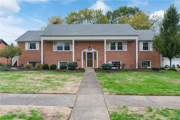 North Canton, OH 44720,634 Edgewood ST SE