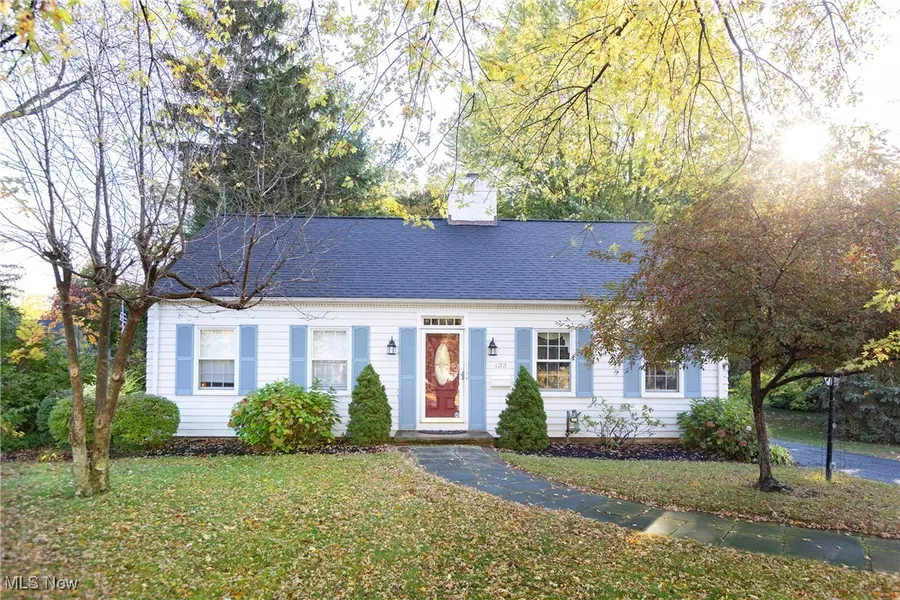 433 Bassett RD, Bay Village, OH 44140