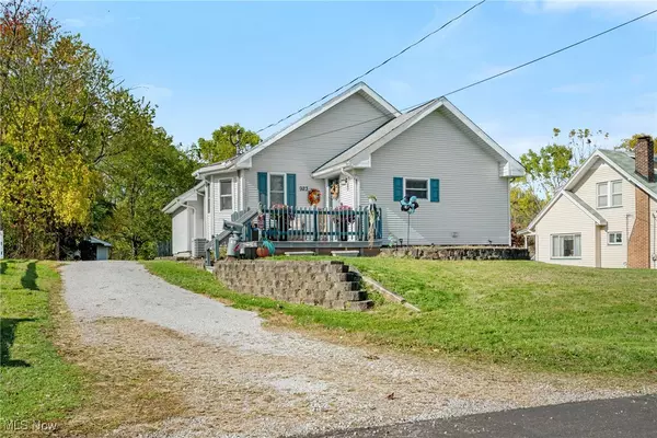 923 Bellflower AVE NW, Canton, OH 44708