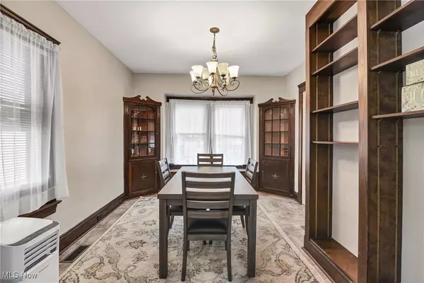 Cleveland, OH 44109,3910 Henritze AVE