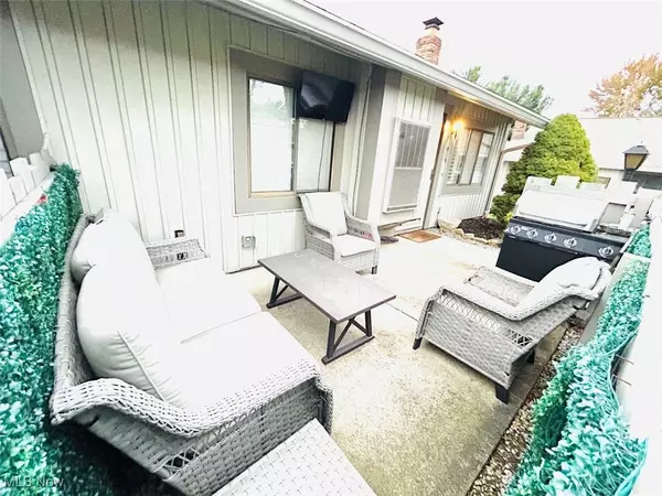 Copley, OH 44321,915 Kirkwall DR